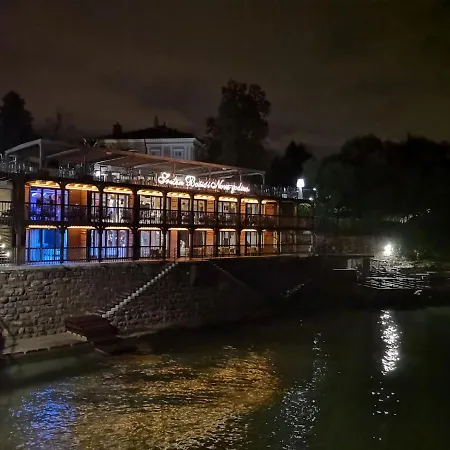 Margarita アパート オパティヤ